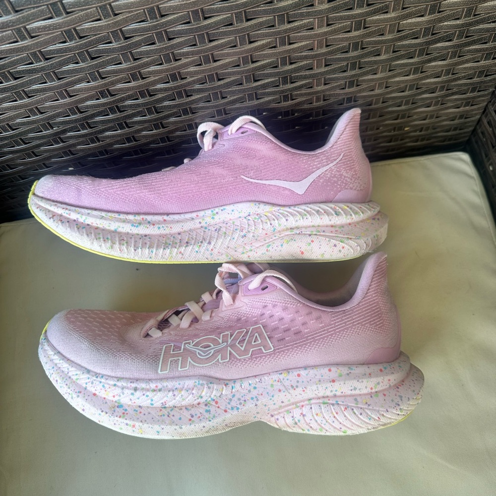 Hoka women’s one one Mach 6 pink lemonade - Picture 4 of 8